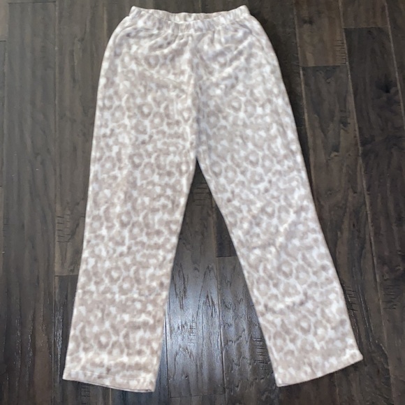 Anne Klein - Cheetah Print Pajamas - Picture 6 of 7